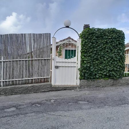 Вилла Mansarda A Ноли Экстерьер фото
